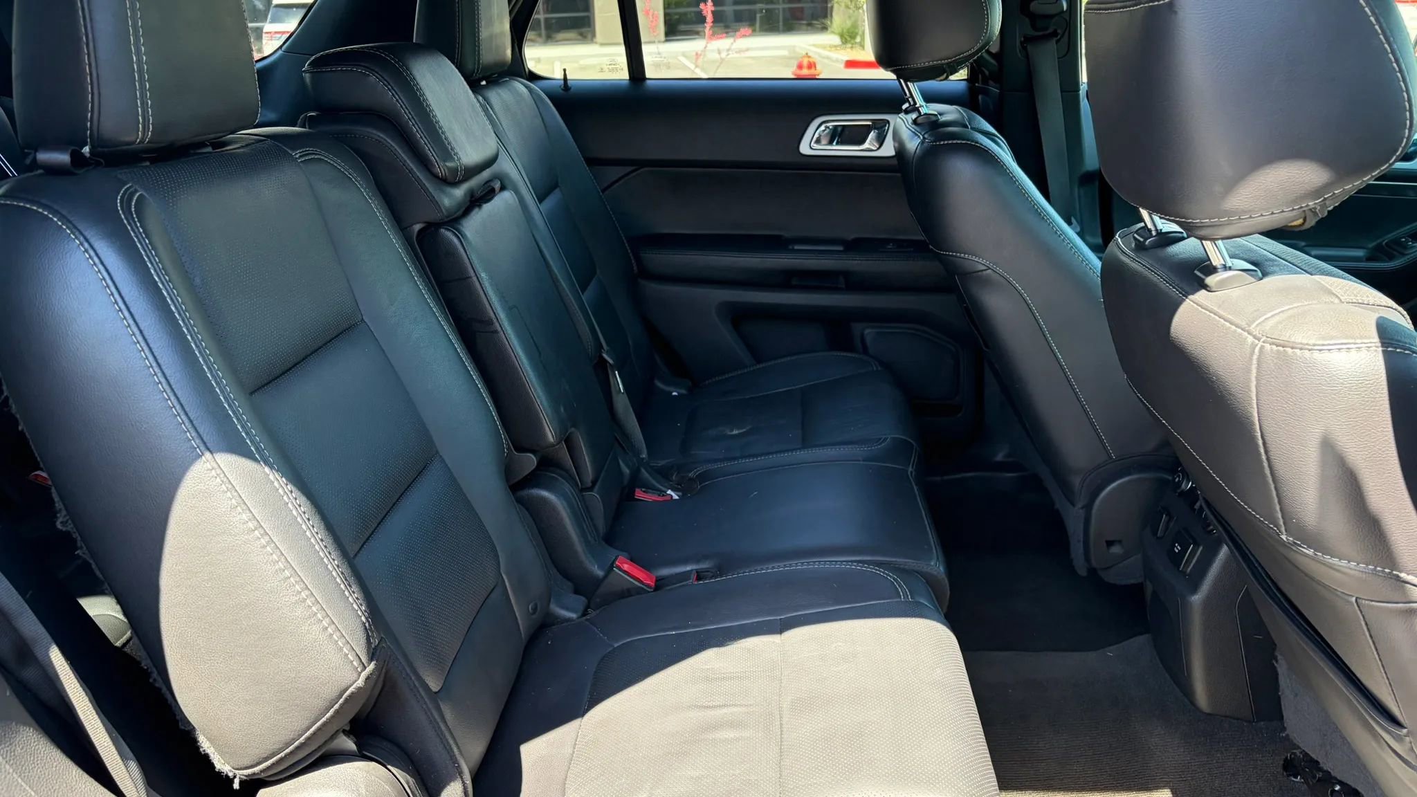 Used 2015 Ford Explorer Sport w/ Equipment Group 401A AWD/4WD image 12