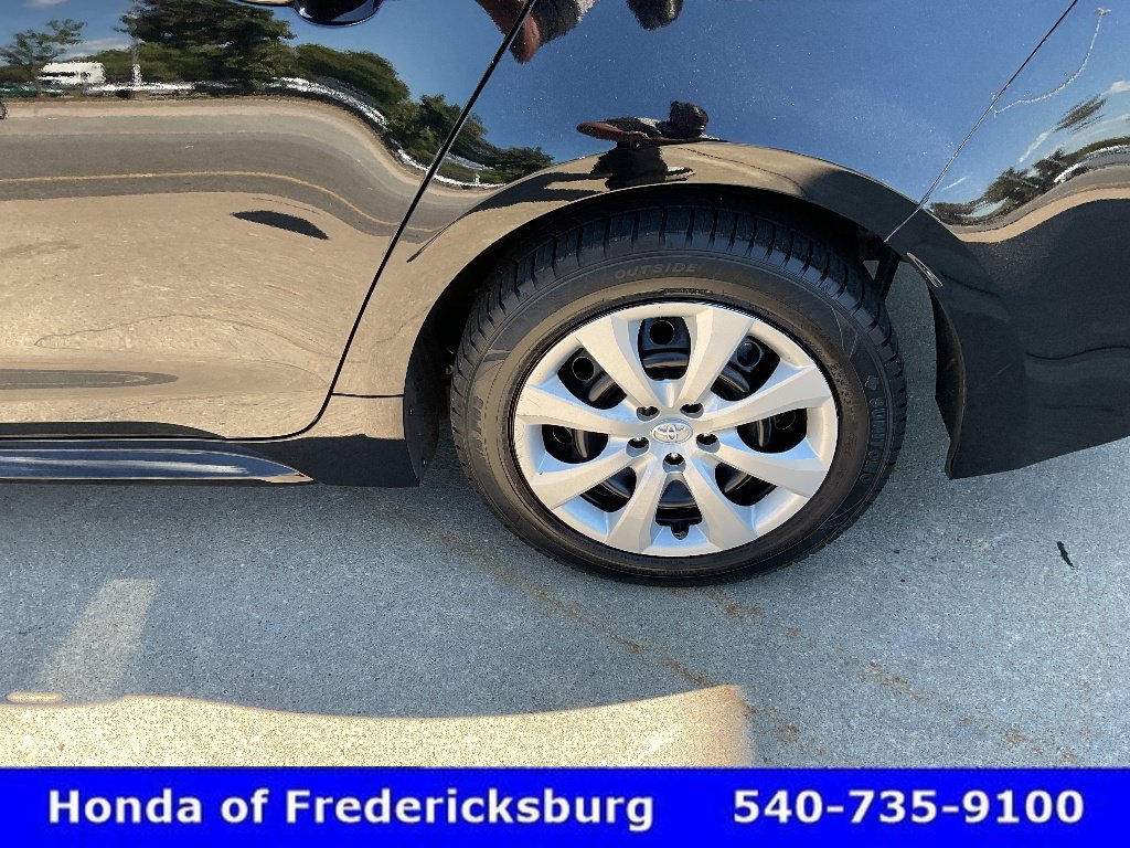 Used 2024 Toyota Corolla LE FWD image 11