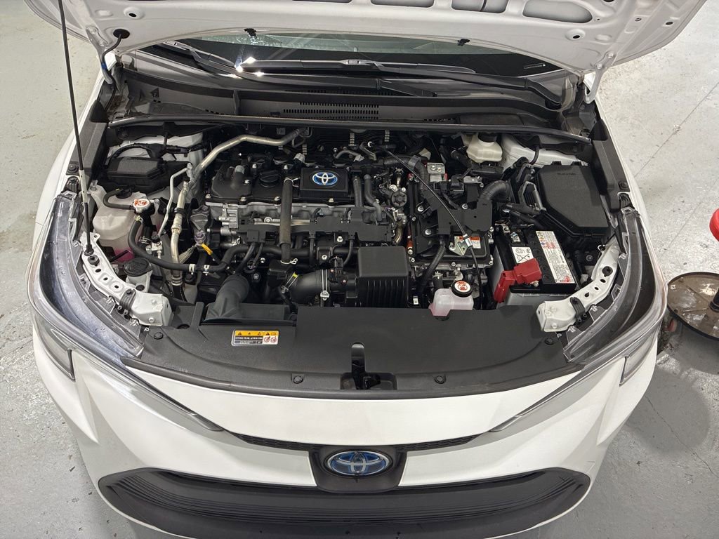 Used 2024 Toyota Corolla LE w/ LE Convenience Package image 9