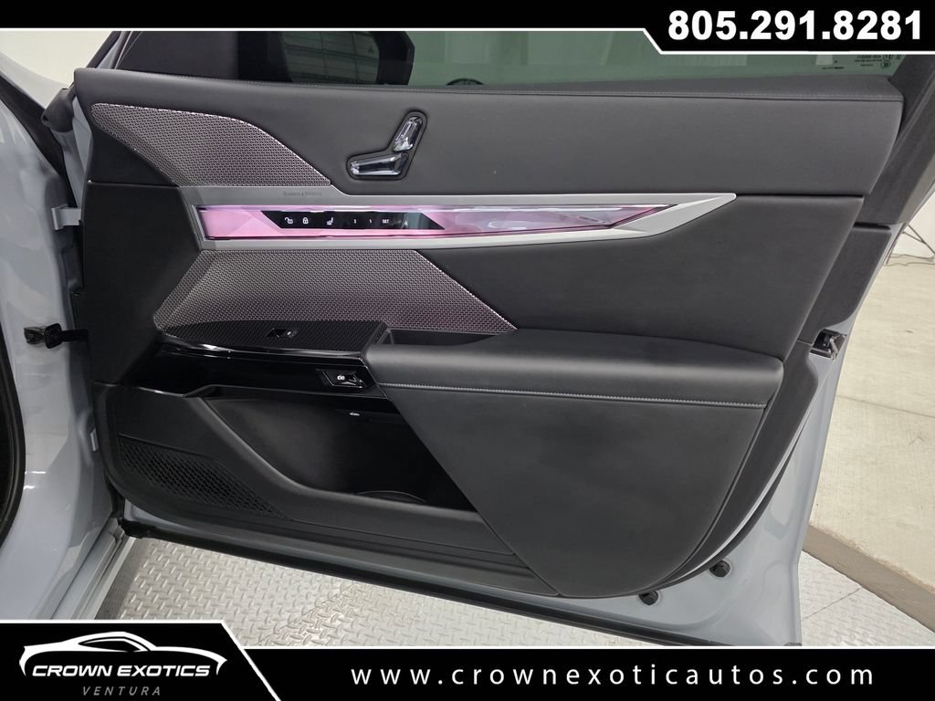 Used 2023 BMW 760i xDrive w/ Executive Package AWD/4WD image 16