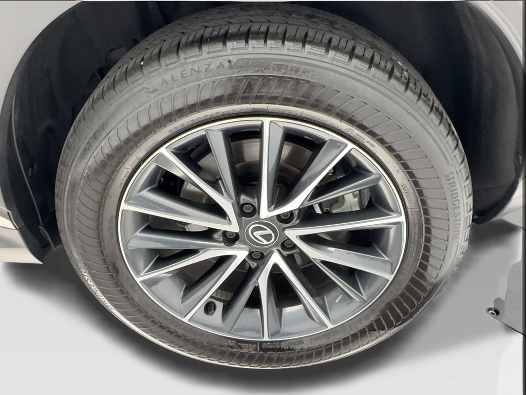 Used 2025 Lexus NX 250 FWD w/ Towing Package (2000 Lbs) image 12
