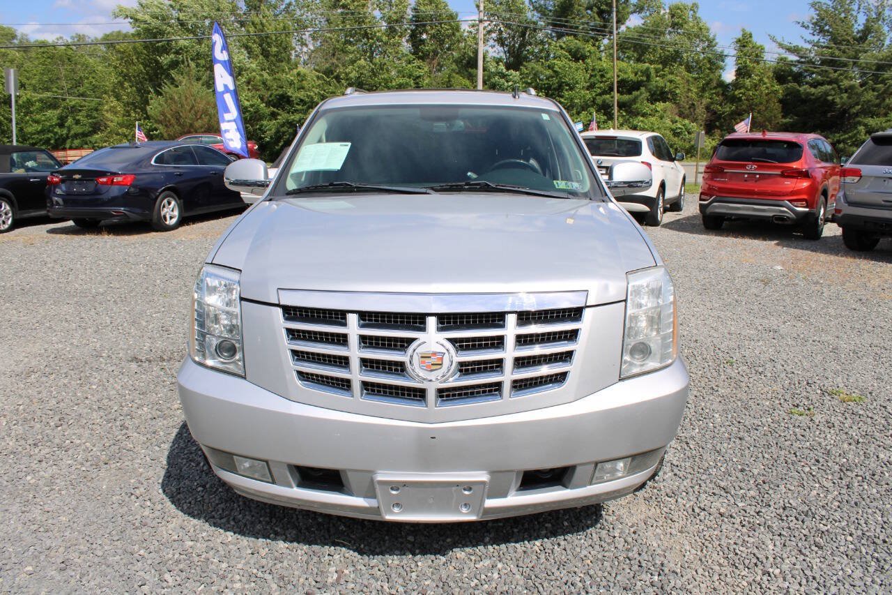 Used 2013 Cadillac Escalade ESV Luxury AWD/4WD image 3