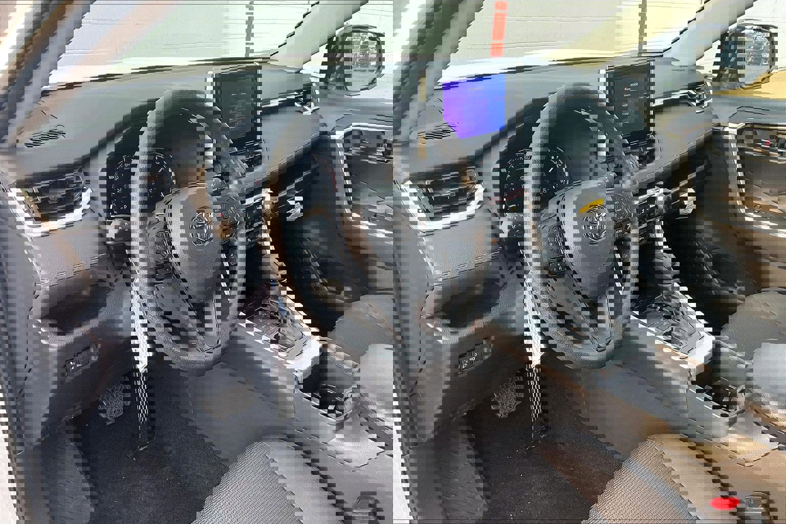 New 2025 Toyota RAV4 LE image 7