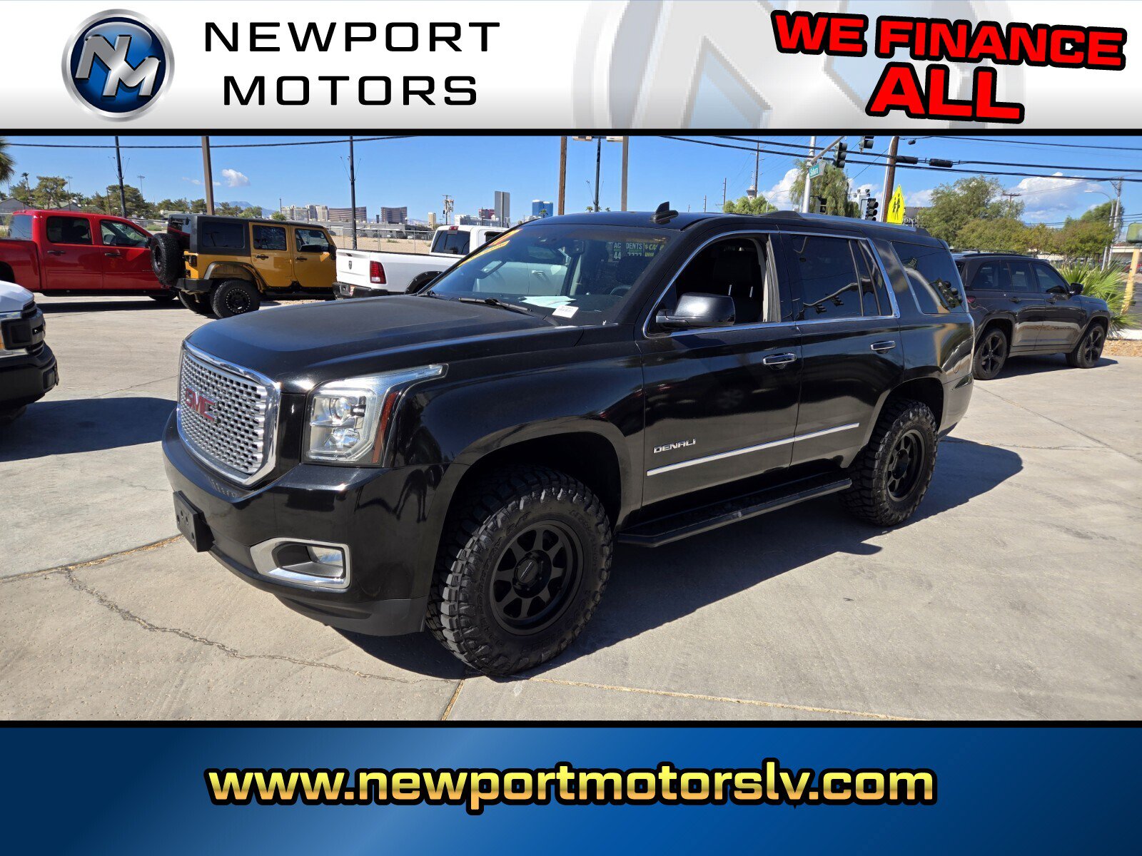 Used 2017 GMC Yukon Denali AWD/4WD image 1