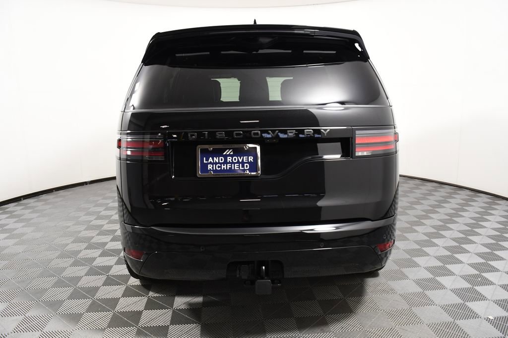 Certified 2025 Land Rover Discovery Dynamic SE image 5