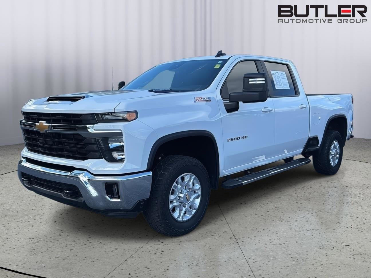 Used 2025 Chevrolet Silverado 2500 LT image 2