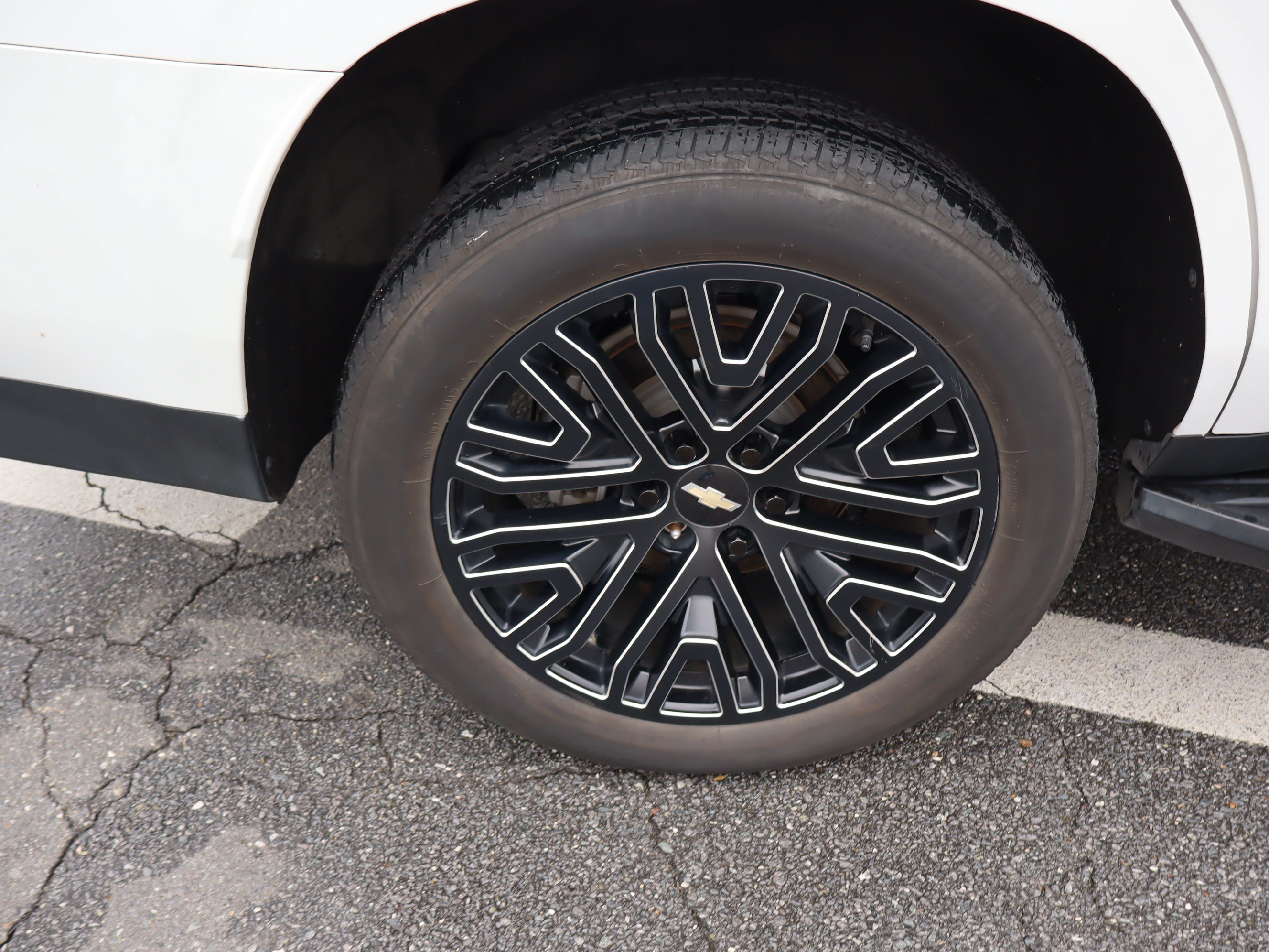 Used 2021 Chevrolet Tahoe Premier w/ Premium Package RWD image 42