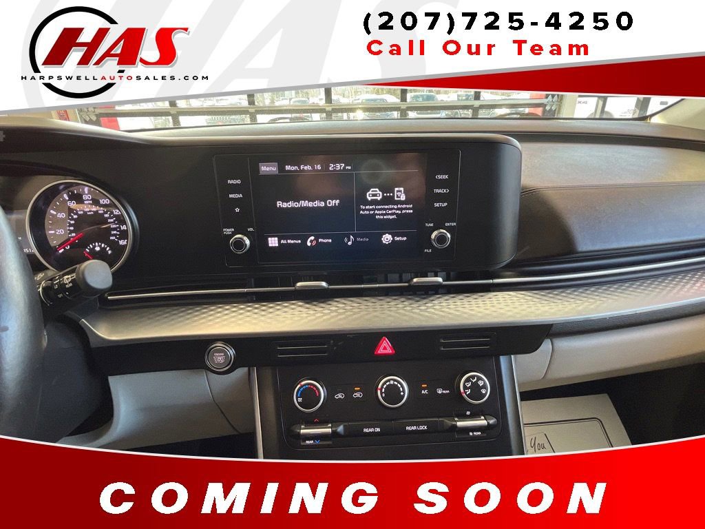 Used 2022 Kia Carnival LX image 16