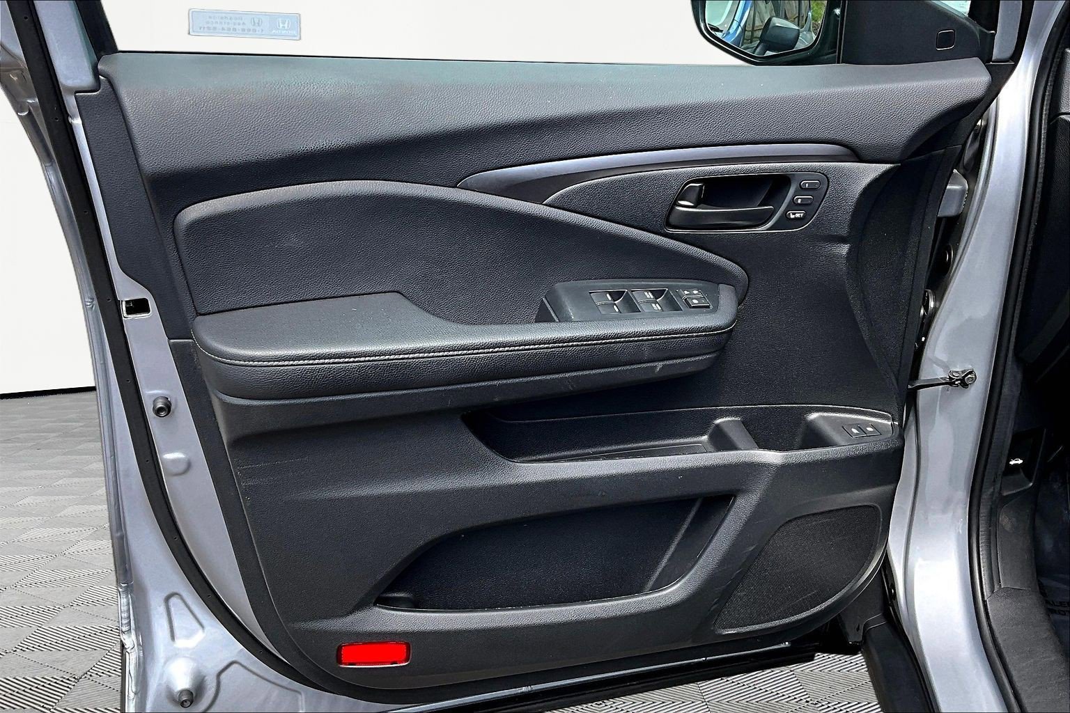 Used 2023 Honda Passport EX-L image 21
