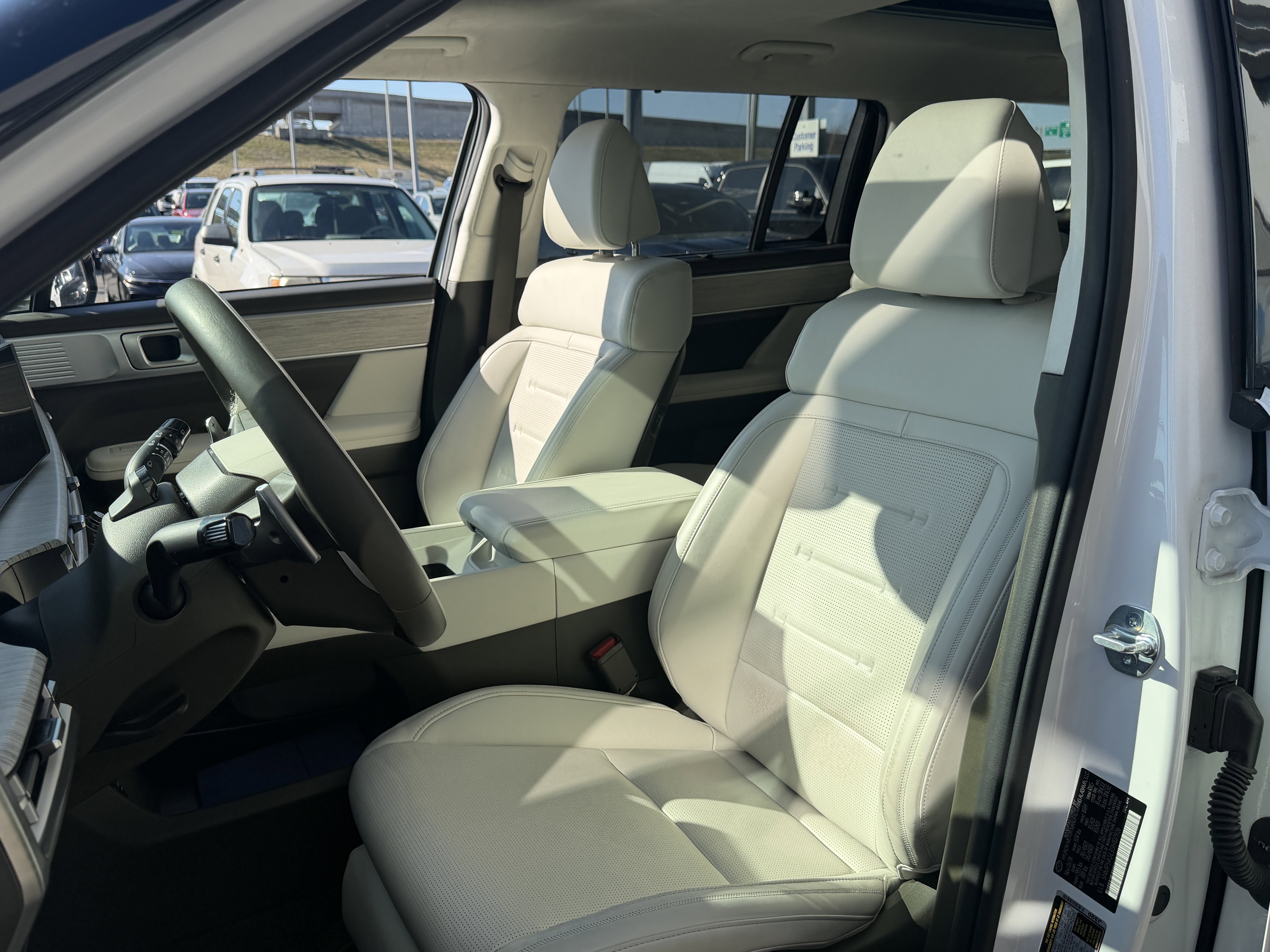 Certified 2025 Hyundai Santa Fe Calligraphy image 33