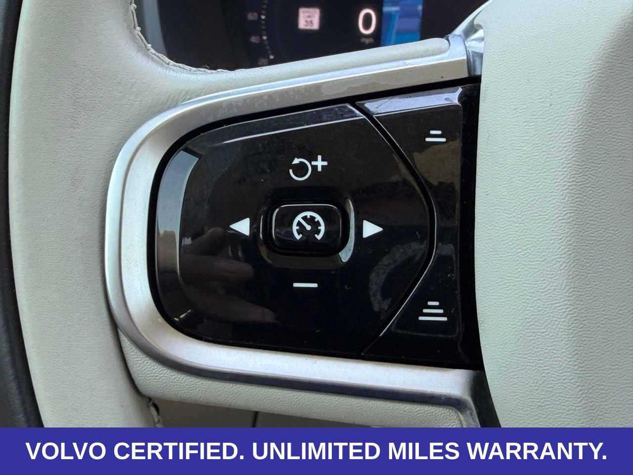 Certified 2024 Volvo XC90 B5 Core w/ Protection Package Premier AWD/4WD image 18