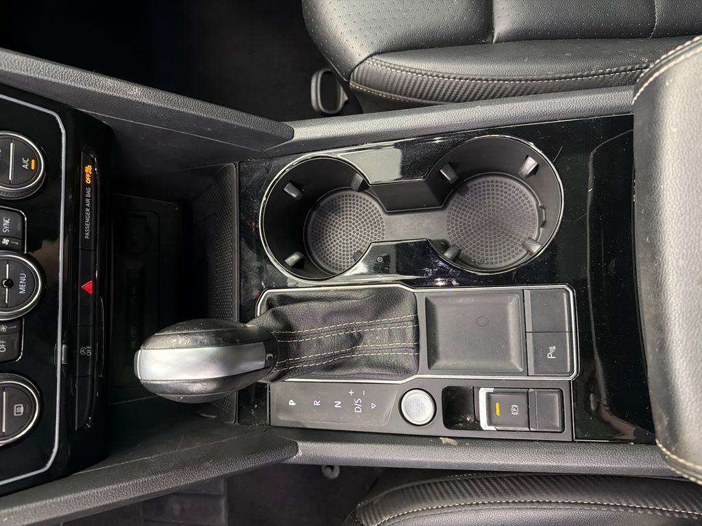 Used 2022 Volkswagen Atlas Cross Sport SE w/ Panoramic Sunroof Package image 33