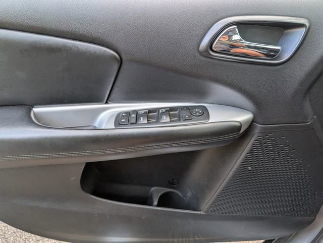 Used 2017 Dodge Journey SE w/ Flexible Seating Group image 32