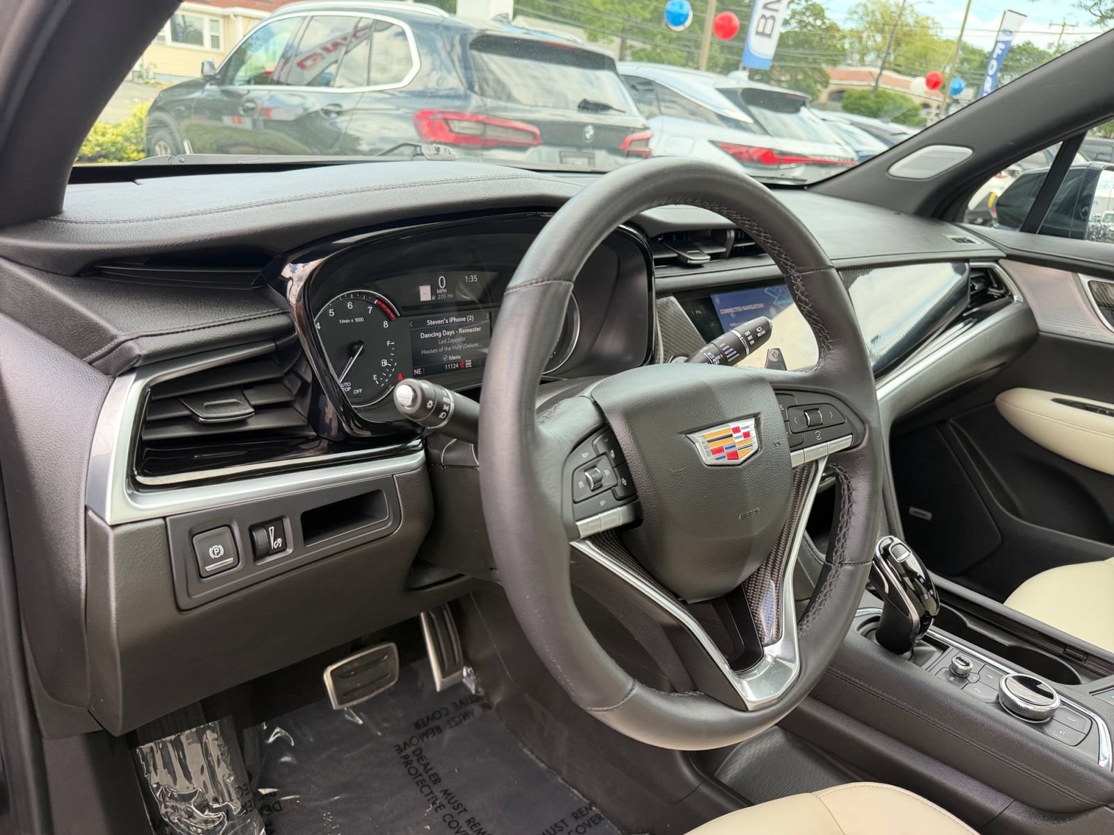 Used 2024 Cadillac XT6 Sport AWD/4WD image 15