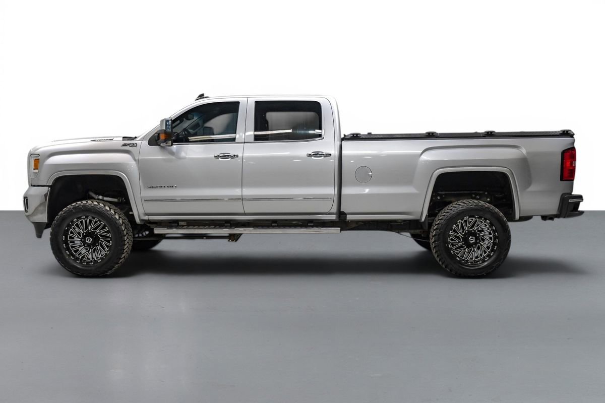 Used 2019 GMC Sierra 3500 SLT w/ Duramax Plus Package AWD/4WD image 6