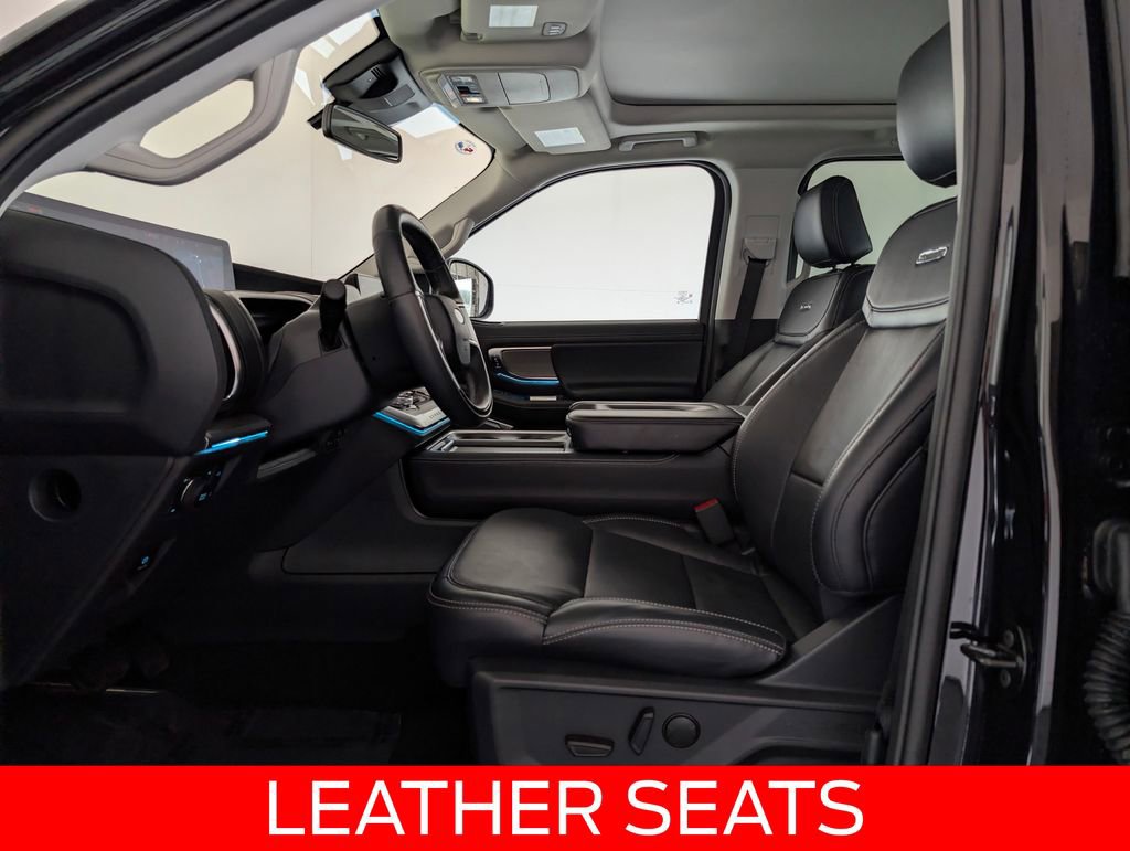 Certified 2025 Ford Expedition Platinum AWD/4WD image 11