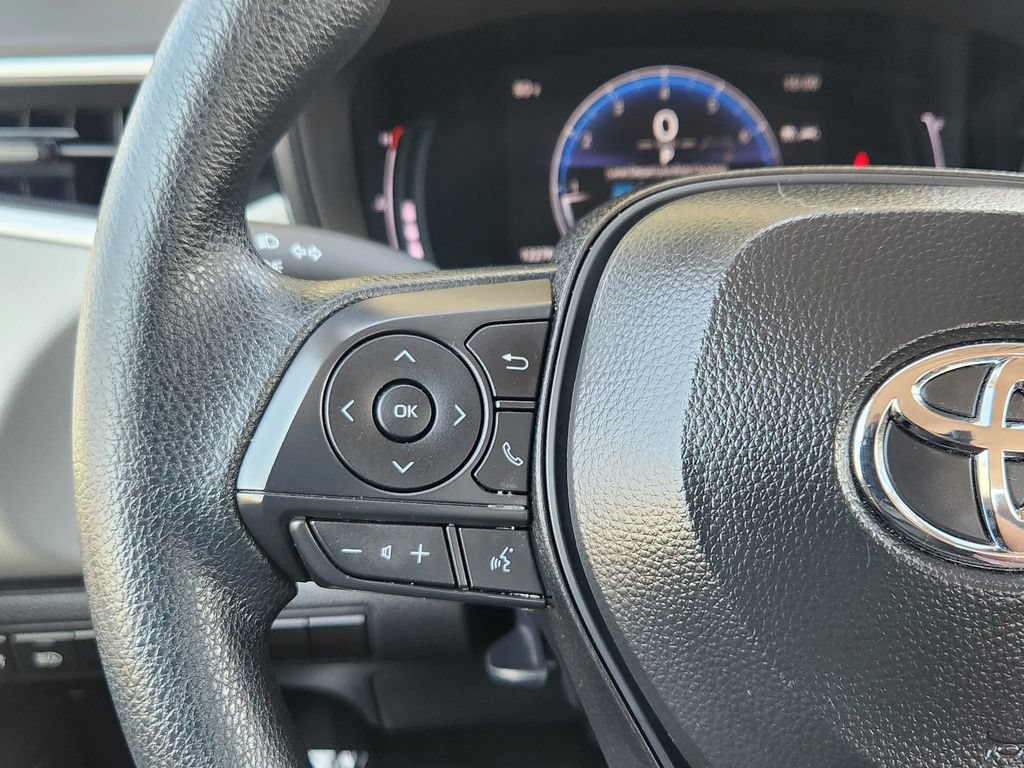 Used 2026 Toyota Corolla LE FWD image 17