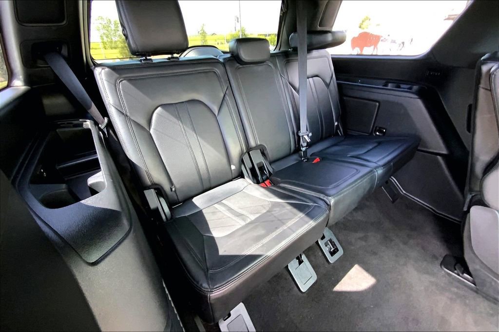 Used 2019 Ford Expedition Limited w/ Equipment Group 302A AWD/4WD image 26