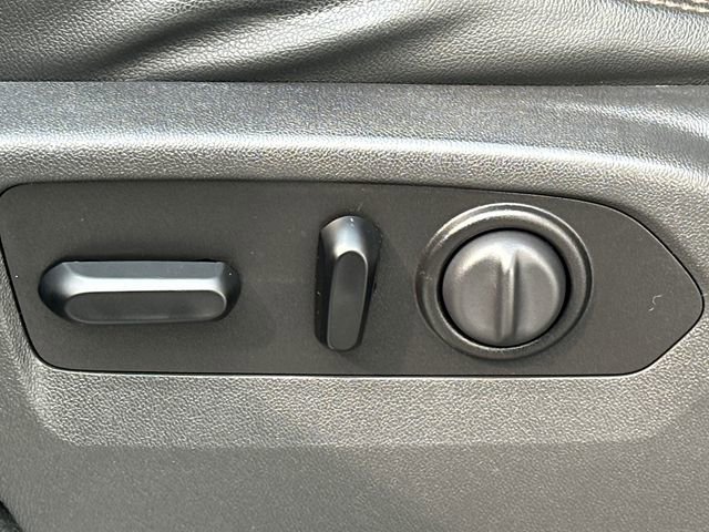 Used 2020 GMC Sierra 3500 AT4 w/ AT4 Premium Package image 41