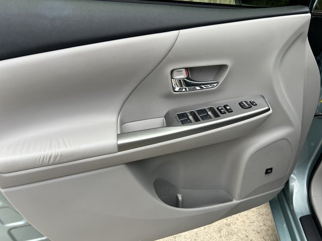 Used 2017 Toyota Prius V Five w/ Advanced Technology Package FWD image 11