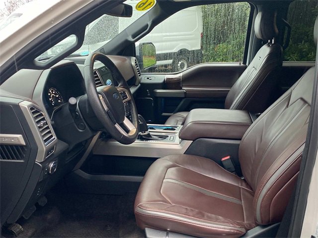 Used 2016 Ford F150 Platinum w/ Equipment Group 701A Luxury image 11