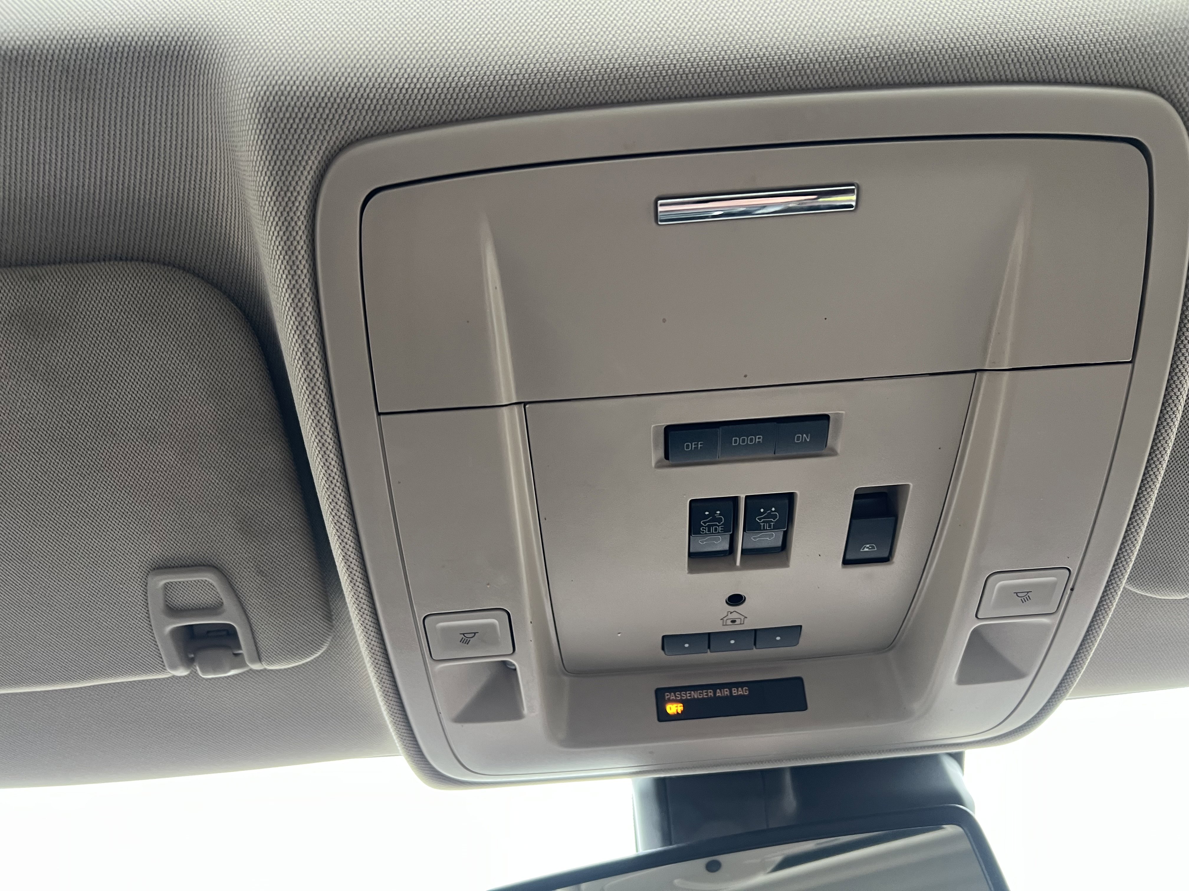 Used 2015 Chevrolet Silverado 1500 High Country w/ High Country Premium Package image 28