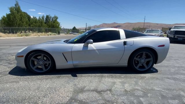 Used 2006 Chevrolet Corvette Coupe w/ Preferred Equipment Group RWD image 5