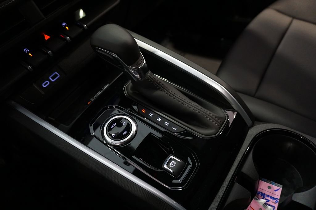 Certified 2025 Chevrolet Colorado LT w/ LT Convenience Package image 15