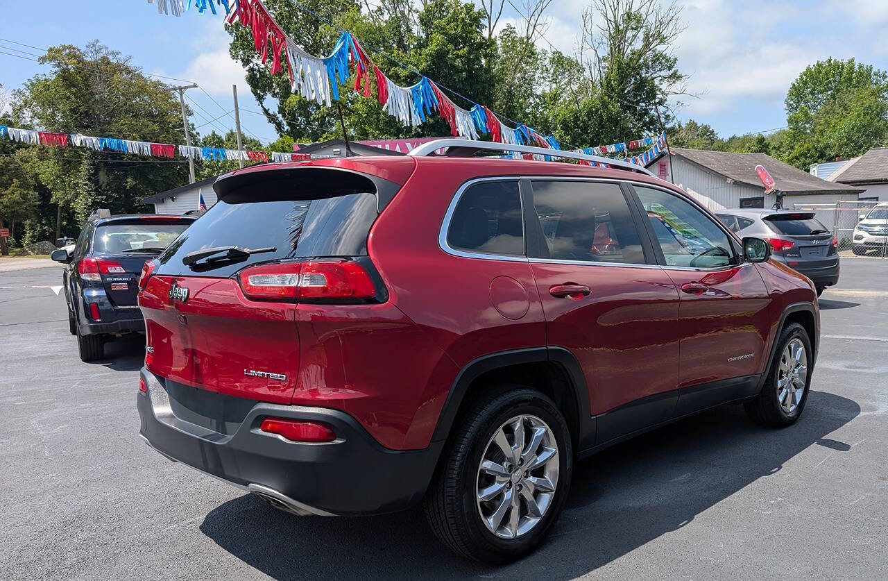 Used 2017 Jeep Cherokee Limited image 4