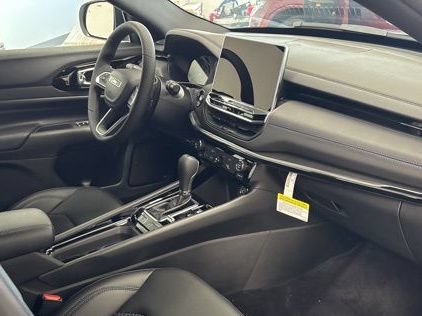 New 2026 Jeep Compass Latitude AWD/4WD image 18