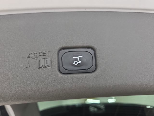 Certified 2024 Lincoln Nautilus Reserve w/ Equipment Group 203A image 33