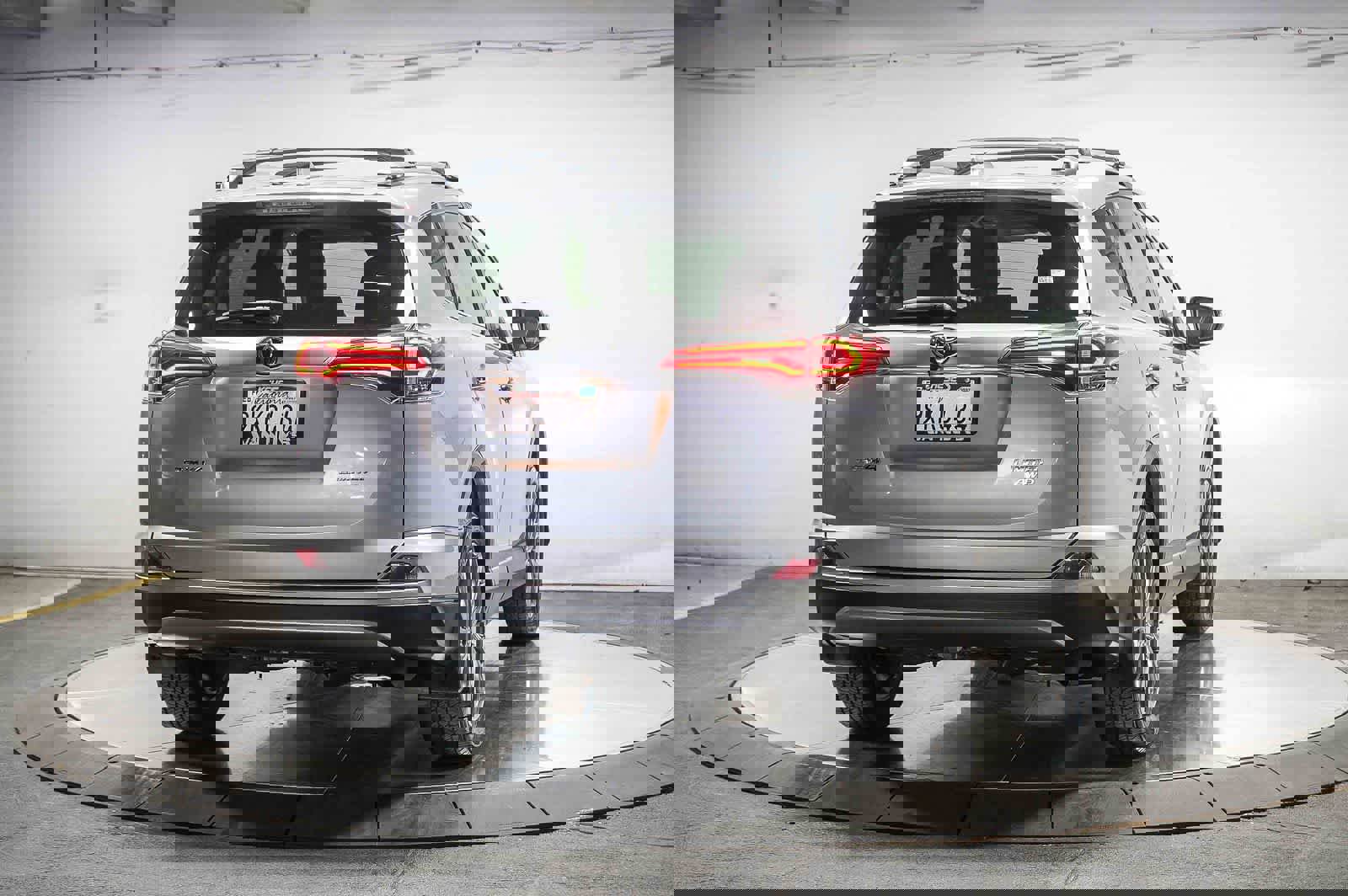 Used 2018 Toyota RAV4 Limited w/ All Weather Liner Package image 11