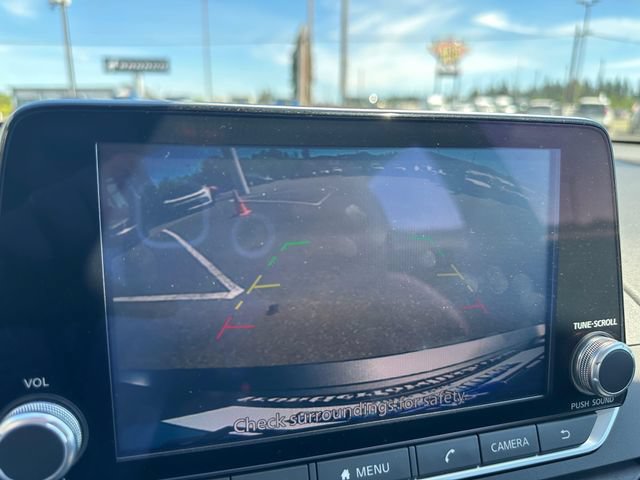 Used 2025 Nissan Altima 2.5 SV FWD image 16