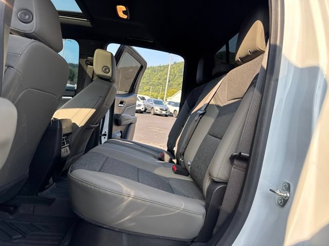 Used 2024 Chevrolet Colorado ZR2 w/ Technology Package AWD/4WD image 25
