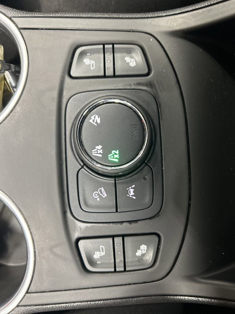Used 2020 GMC Terrain SLE w/ Driver Convenience Package AWD/4WD image 13