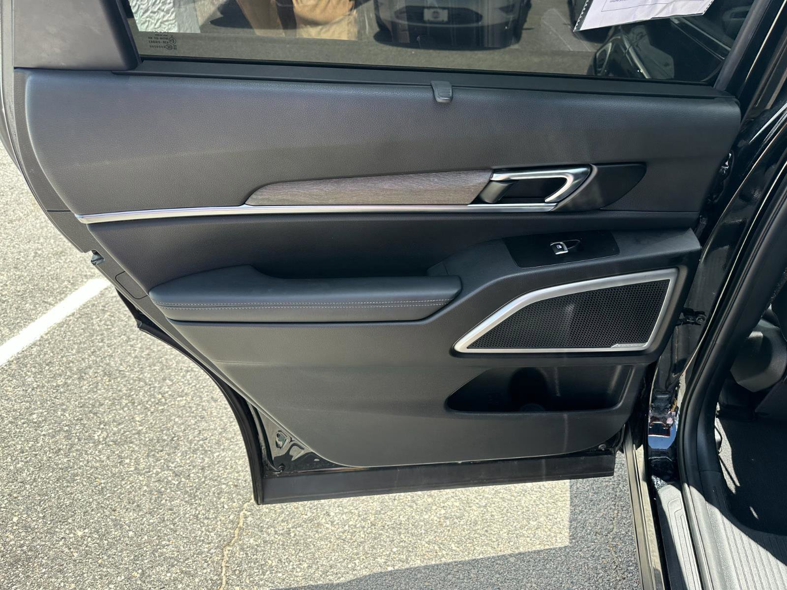 Used 2022 Kia Telluride EX w/ EX Premium Package image 23