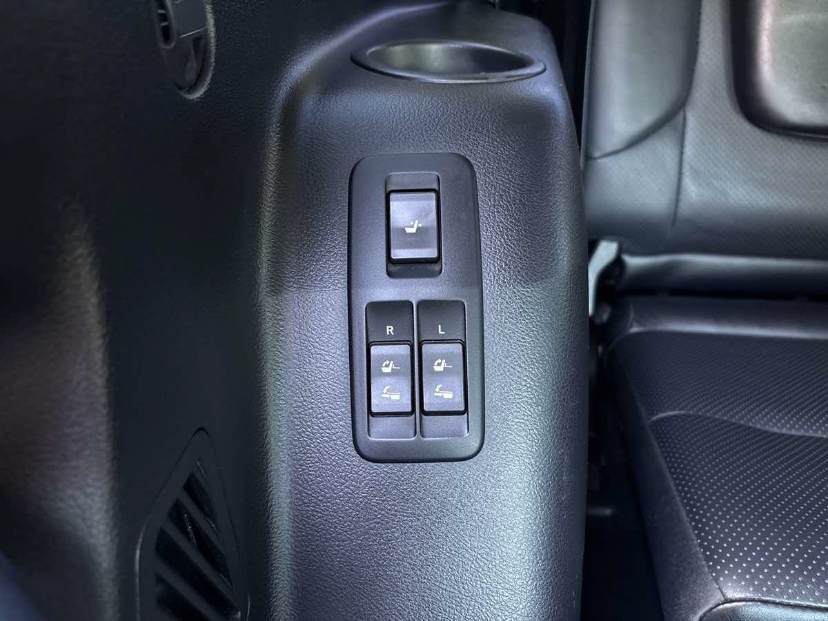 Used 2015 Lexus GX 460 Luxury w/ Preferred Accessory Package AWD/4WD image 17