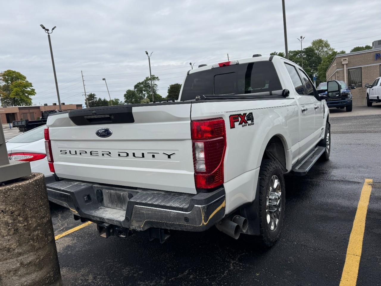 Used 2021 Ford F350 Lariat w/ Lariat Ultimate Package AWD/4WD image 10