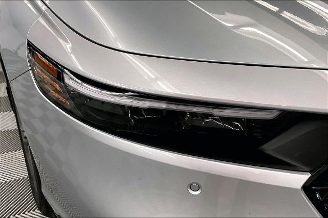 Used 2025 Honda Accord EX-L image 33