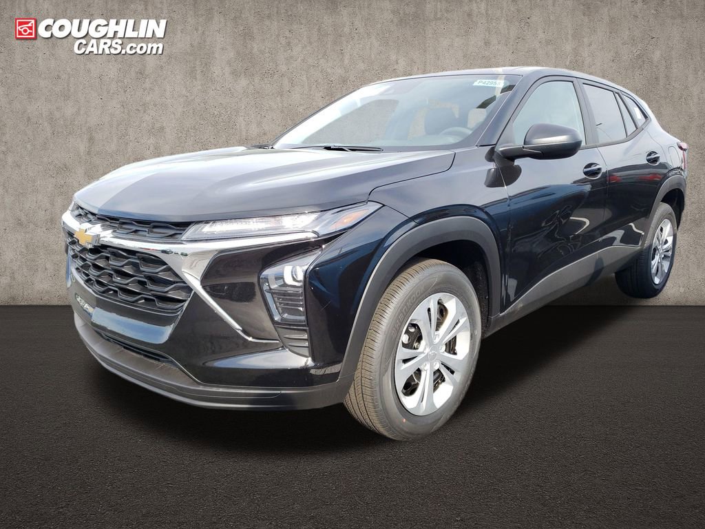 New 2026 Chevrolet Trax LS image 2