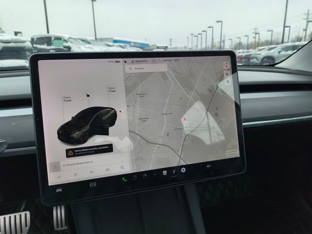 Used 2021 Tesla Model 3 Performance image 15