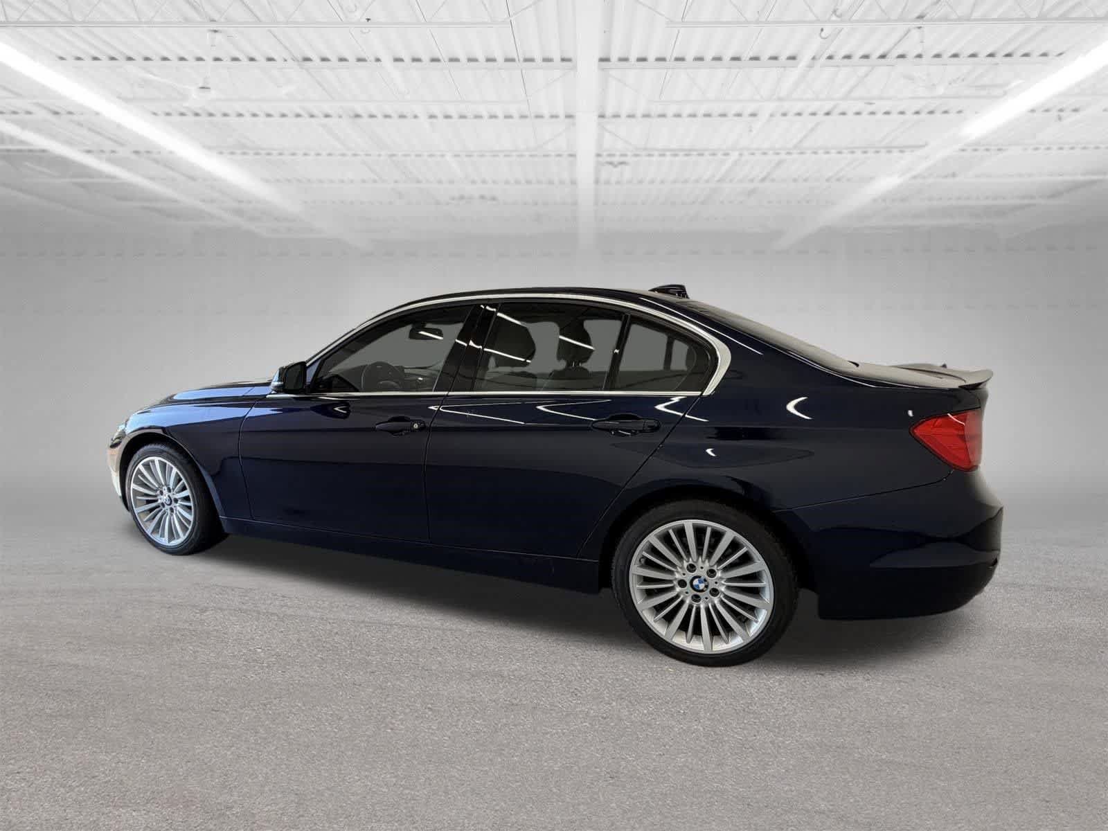 Used 2015 BMW 328i xDrive Sedan AWD/4WD image 3