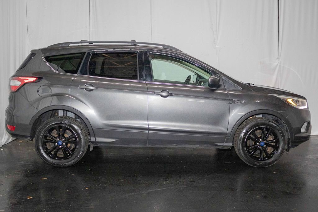 Used 2018 Ford Escape SEL image 4