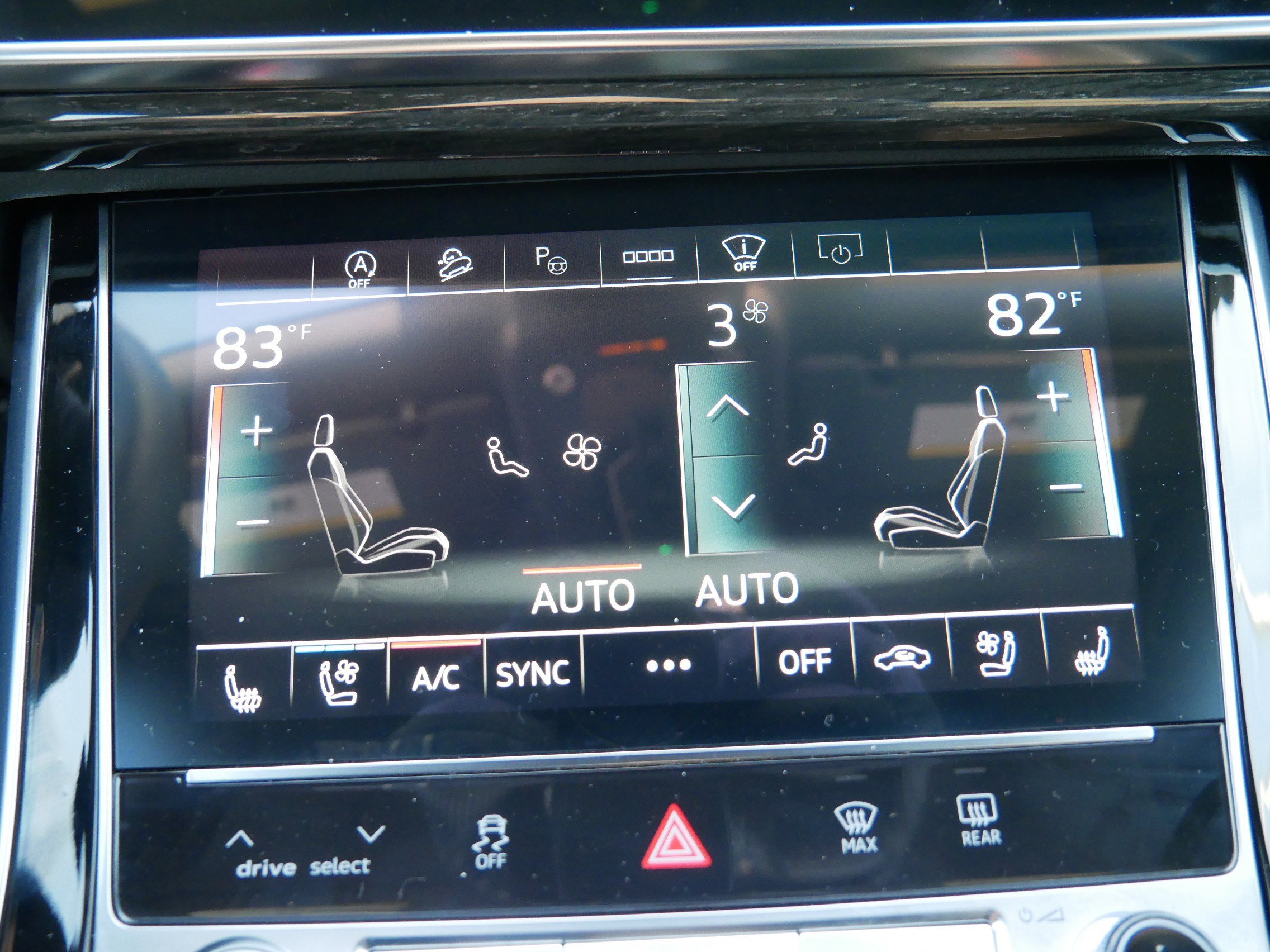 Certified 2025 Audi Q8 Prestige w/ Prestige Package image 31