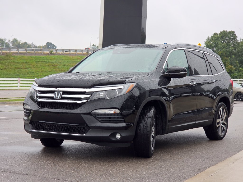 Used 2016 Honda Pilot Touring image 24