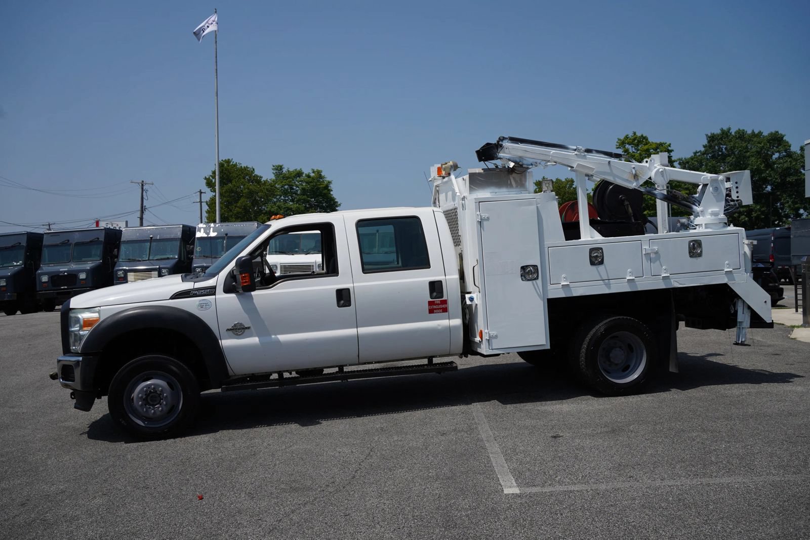 Used 2015 Ford F550 4x4 Crew Cab Super Duty image 3