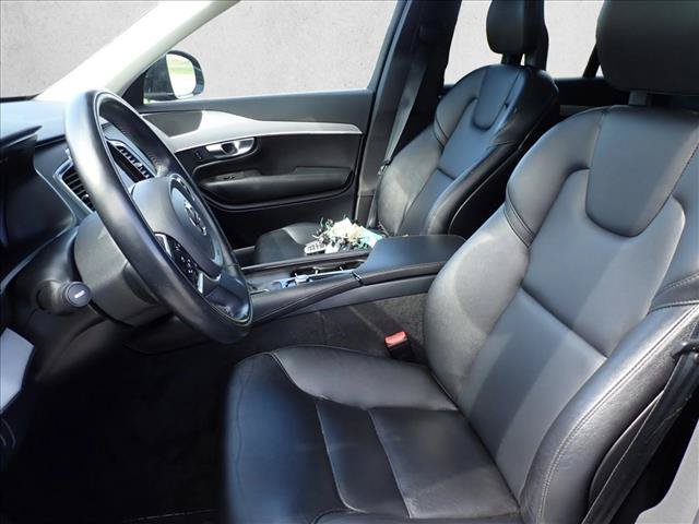 Used 2022 Volvo XC90 T5 Momentum w/ Advanced Package AWD/4WD image 12