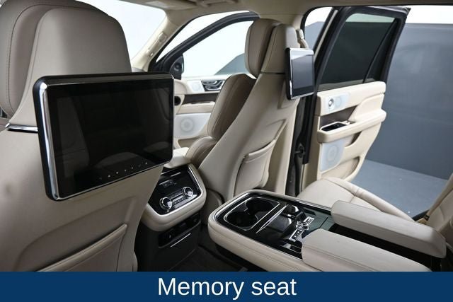 Used 2019 Lincoln Navigator Reserve w/ Cargo Package AWD/4WD image 20