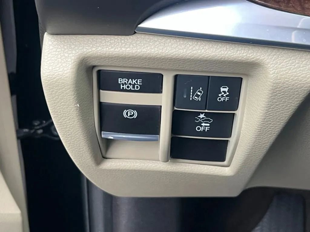 Used 2017 Acura MDX SH-AWD w/ Technology Package image 47