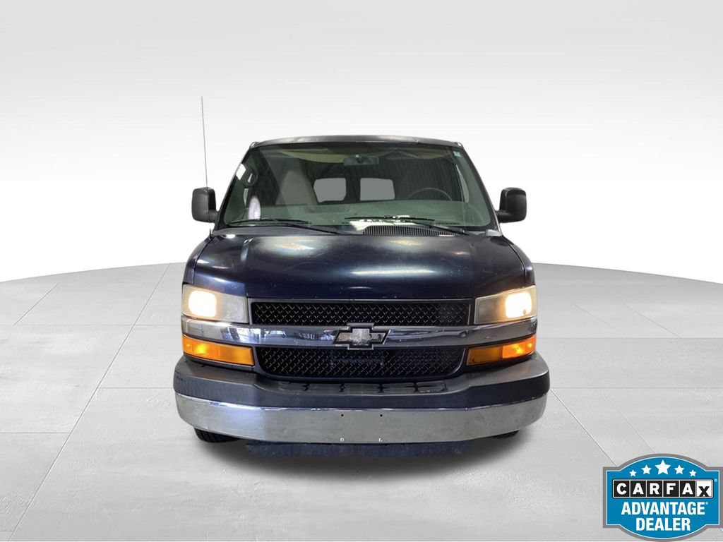 Used 2010 Chevrolet Express 3500 LT w/ LT Preferred Equipment Group RWD image 2